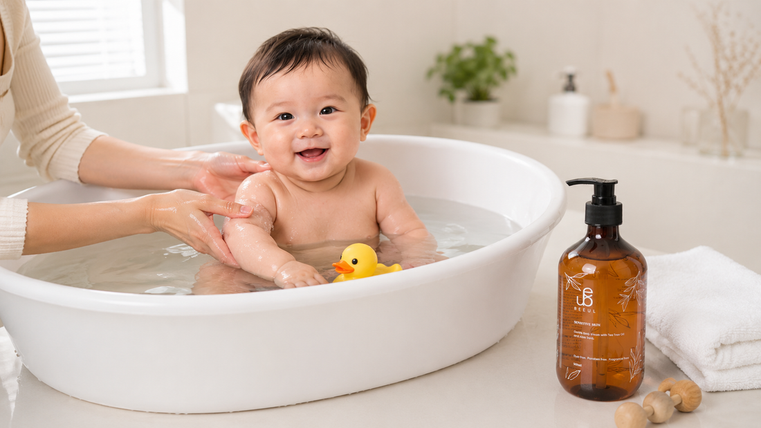 Baby in bath with BEEUL Gentle Body Wash, soap-free wash for sensitive skin